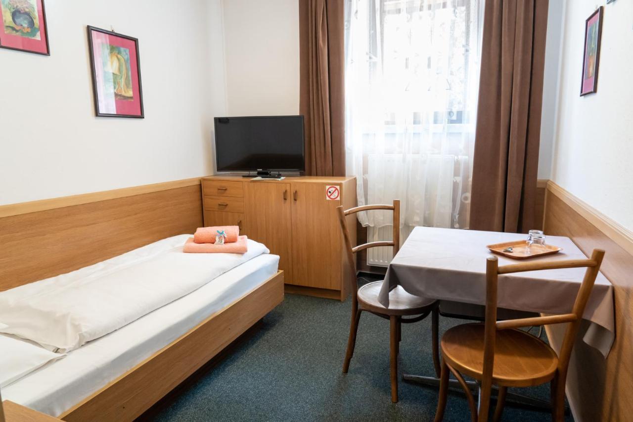 Hotel Beskid Бельско-Бяла Экстерьер фото